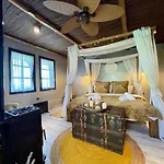 Pelion Luxury Ivy *