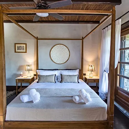Pelion Luxury Ivy