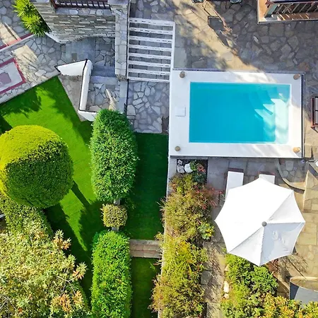 Pelion Luxury Ivy *